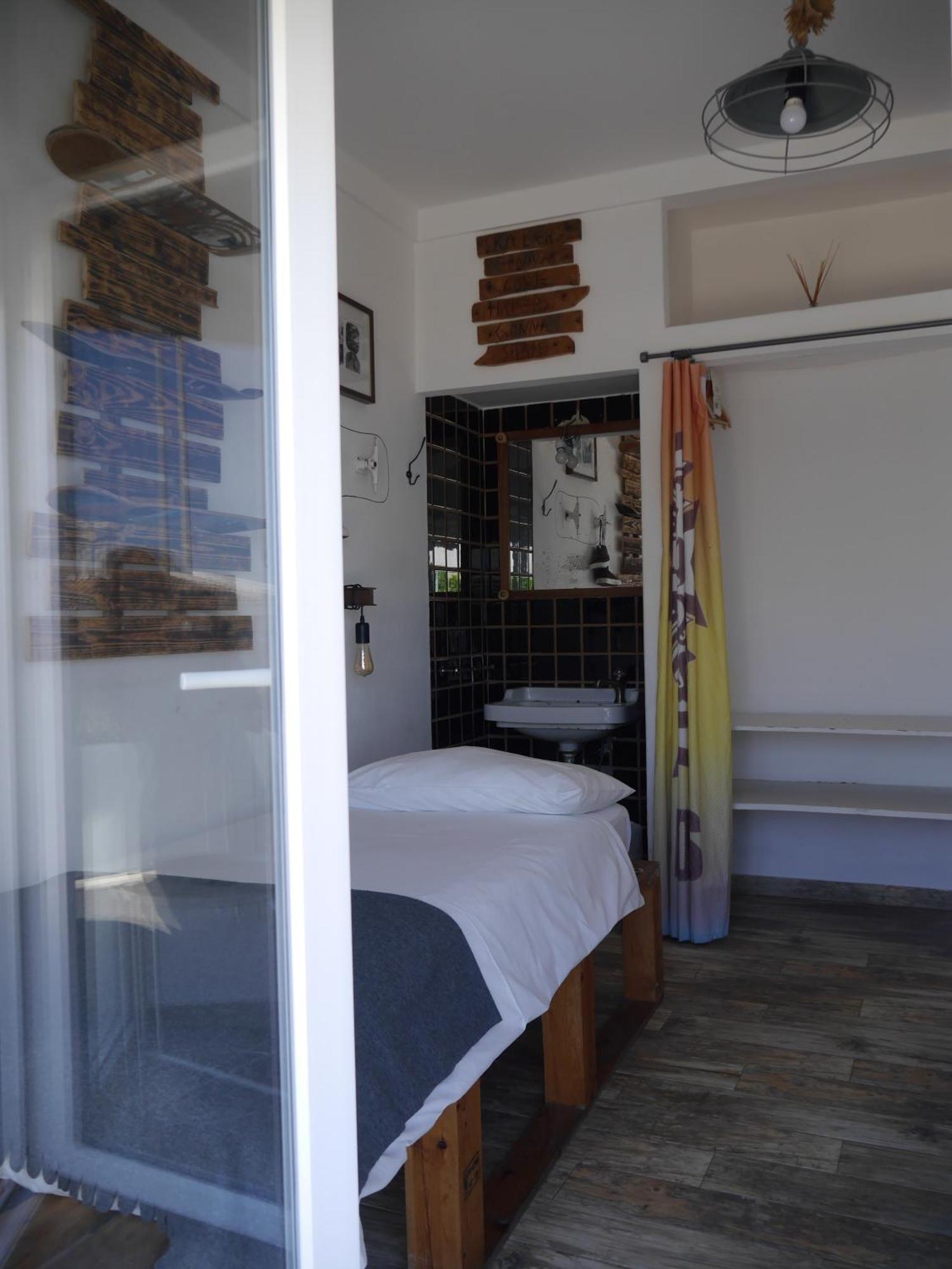 Hostel&Surfcamp 55 Ericeira Exterior foto